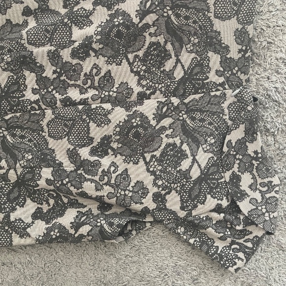 Le château floral dress - Picture 4 of 6